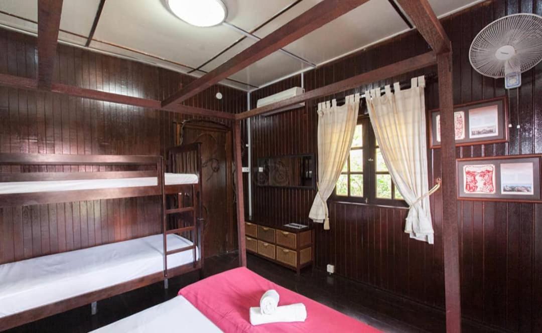 Melina Beach Resort Kampung Genting Екстер'єр фото
