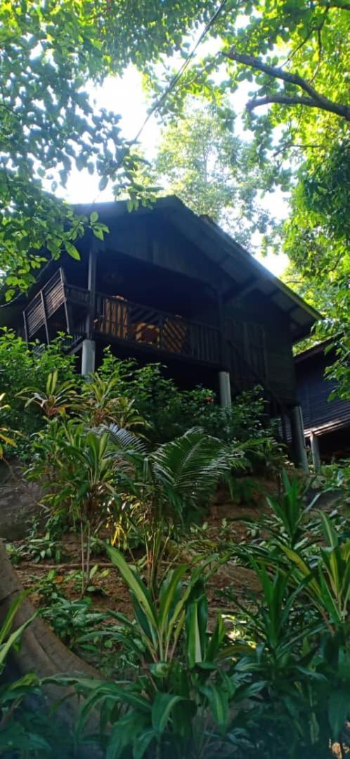 Melina Beach Resort Kampung Genting Екстер'єр фото