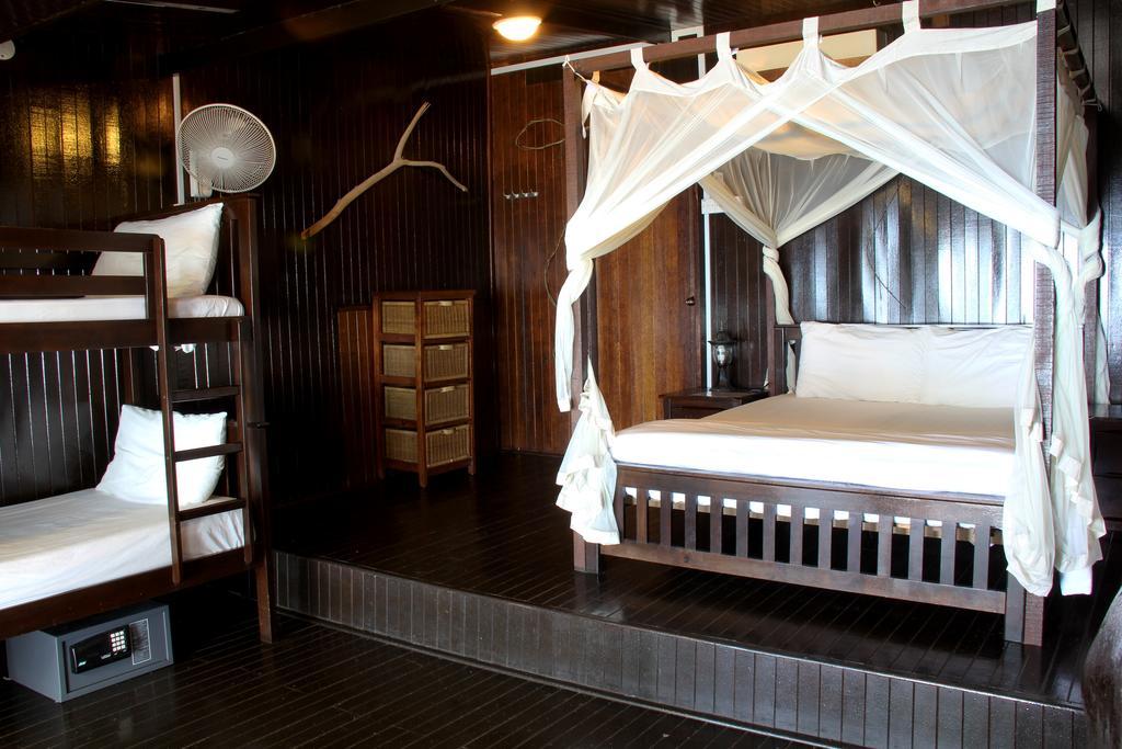 Melina Beach Resort Kampung Genting Екстер'єр фото