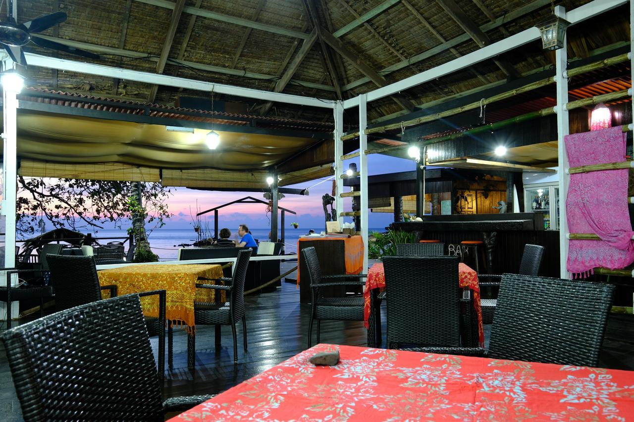 Melina Beach Resort Kampung Genting Екстер'єр фото